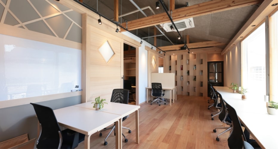 ララハウス社屋 室内